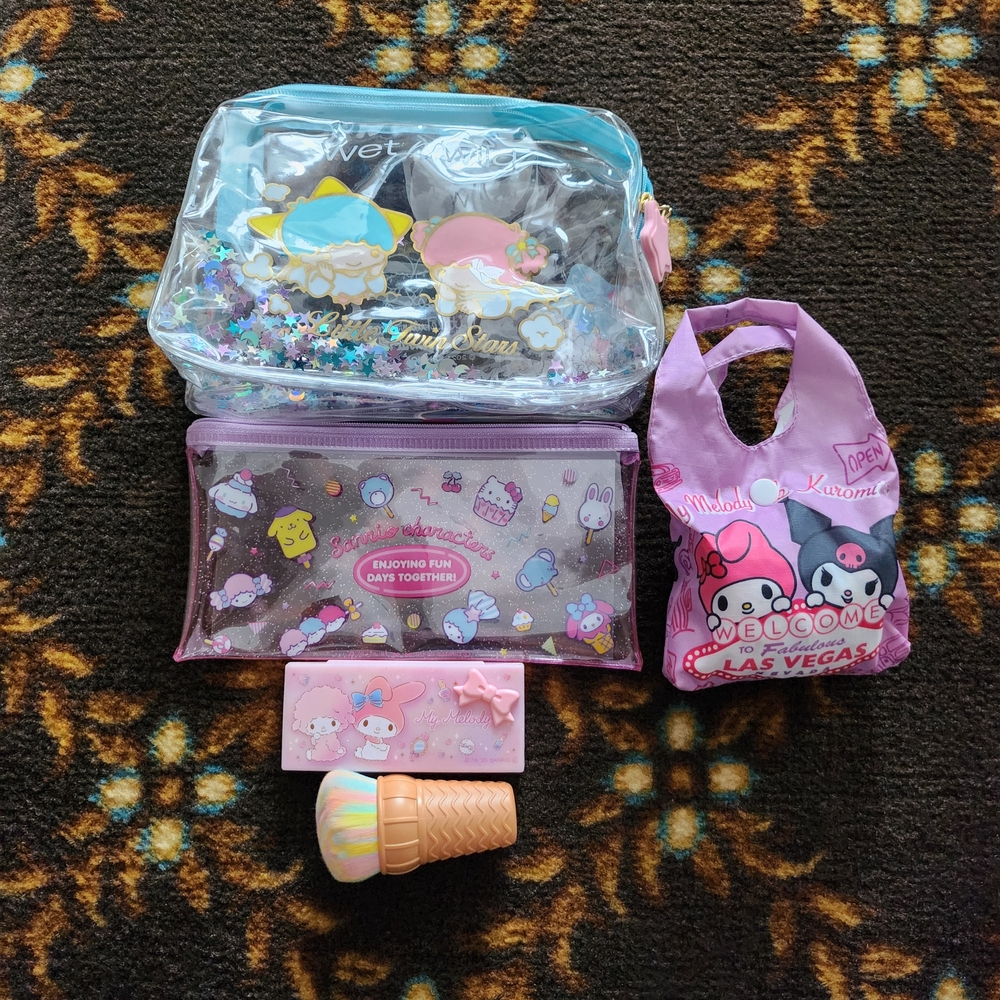 Cute Character-Themed Accessory Set - Picture 2 of 5